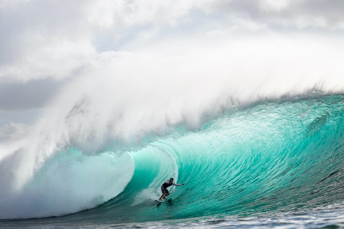 Learn to surf with a local big wave rider on the North Shore of Oahu - The first 15 to 20 minutes: learn on the beach