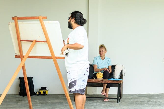 Learn to surf with Fuvahmulah Surf School - The first part of the lesson: theory and dry training