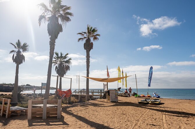 Learn to windsurf in the beautiful bay of Costa Calma - The bay setting and the beginner experience