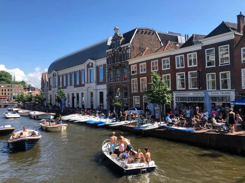 Leiden: Paddleboard Rental to Explore Leiden's Canals - What the city looks like from the board