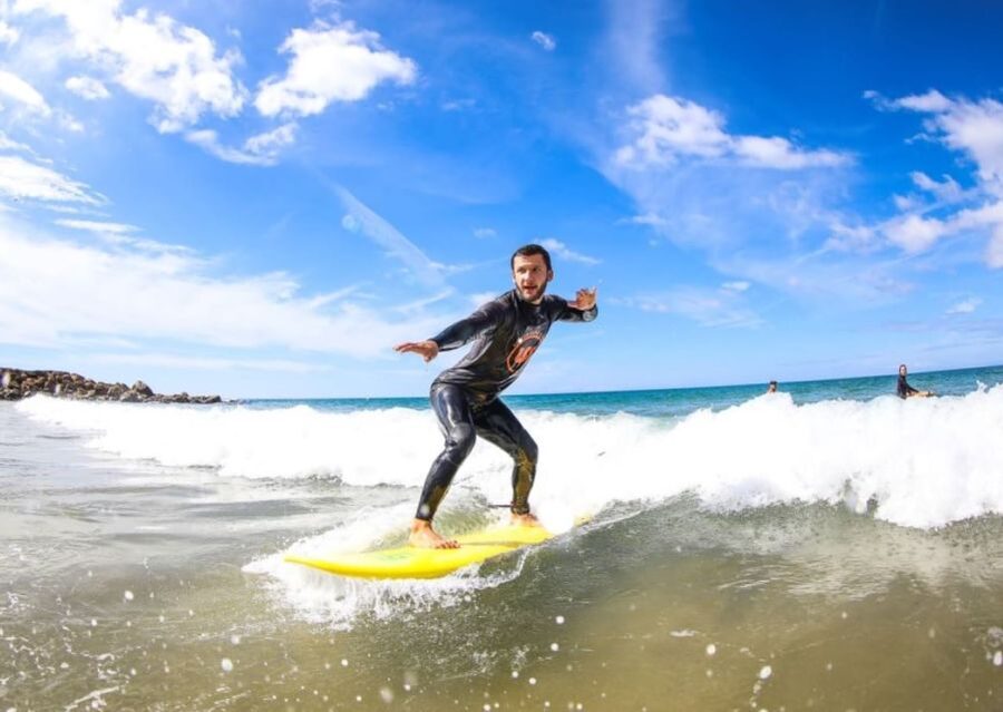 Lisbon: Capafórnia Surf Experience - Booking, timing, and practical details