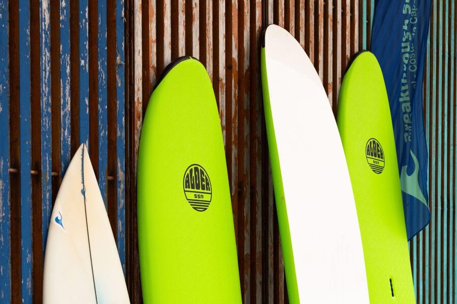 Lisbon: Come try our Surf Lesson in Costa da Caparica - Why Costa da Caparica works for a first surf lesson