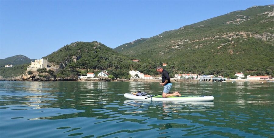 Lisbon: Stand Up Paddle Lesson in Arrábida, Setubal,Sesimbra - What to pack for the beach meeting point