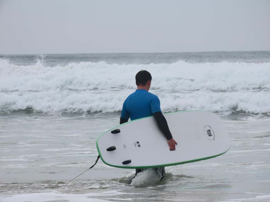 Lisbon Surf Guide - Surf class & Pick Up - What makes the small group worth paying for
