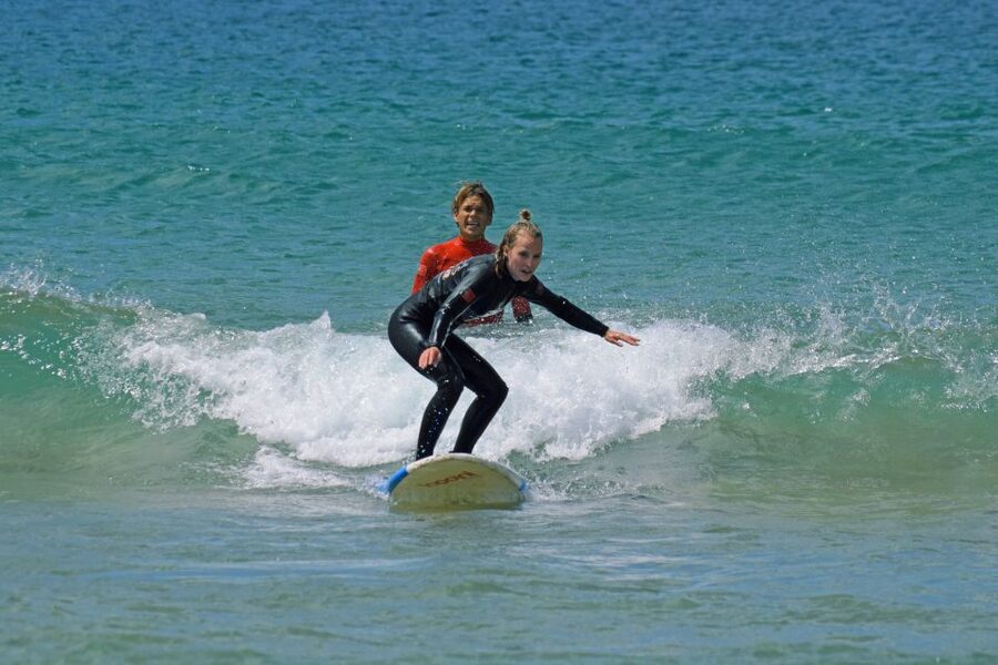 Lisbon: Surf Lesson - Meeting at Lisbon Surfaris beside the beach