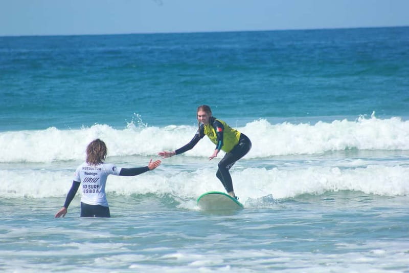 Lisbon: The Surf Instructor - surf lessons with transfer - Guides who keep the lesson calm and practical
