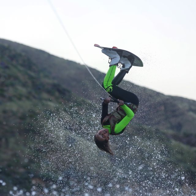 Los Angeles: Wakeboarding, Wakesurfing and Tubing - A realistic two-hour schedule