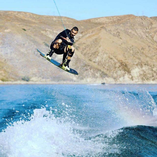 Los Angeles: Wakeboarding, Wakesurfing and Tubing - The mountain setting near Los Angeles