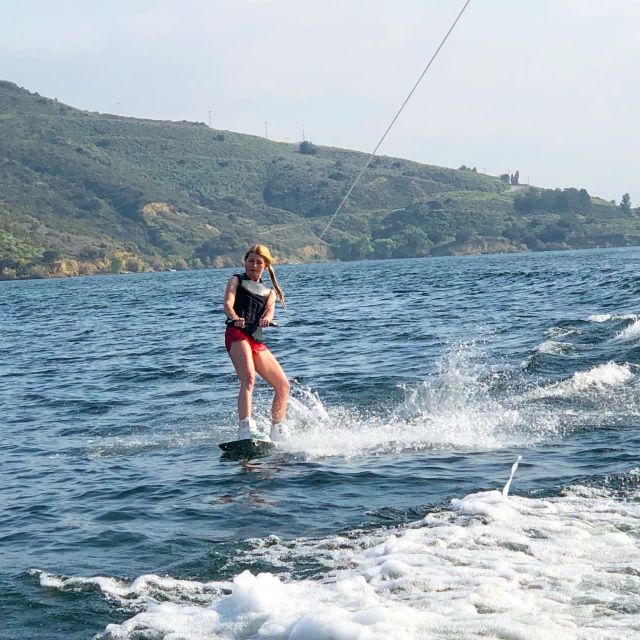 Los Angeles: Wakeboarding, Wakesurfing and Tubing - What the MasterCraft boat adds