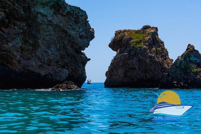 Luxury Yatch trips + Open Bar + Tapas + Paddle Surf + Snorkel - Value for a short coastal outing
