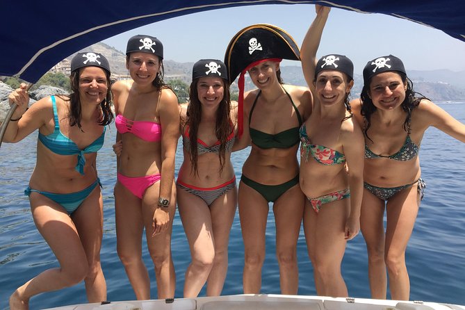 Luxury Yatch trips + Open Bar + Tapas + Paddle Surf + Snorkel - Who will enjoy this trip most