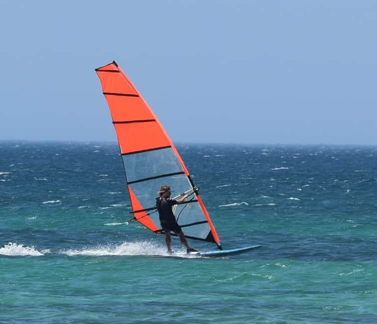 Malmö: Beginner class Dynamic Windsurfing - What the $107 price includes