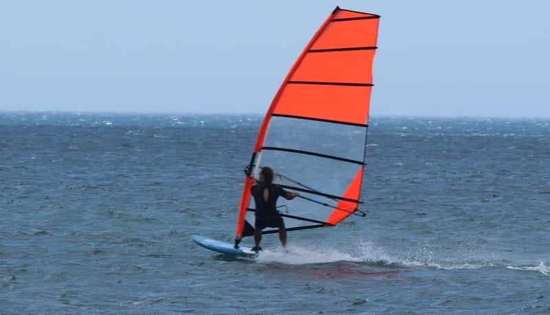 Malmö: Beginner class Dynamic Windsurfing - The first 30 minutes: sailing theory before the water