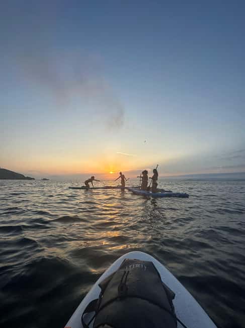Marseille: stand-up paddle tour - discover the calanques - Paddling past Goudes and La Maronaise