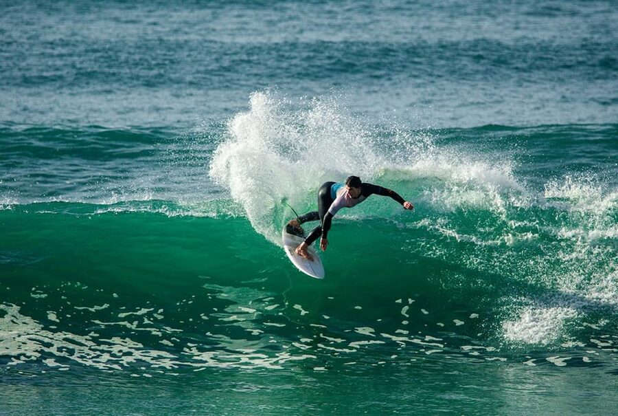 Matosinhos: Best surf Lesson with all equipment - The beach briefing comes before the waves