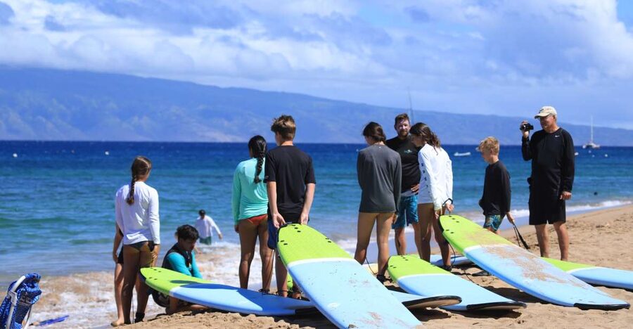 Maui: Group Surf Lesson - Paddling into the Pacific