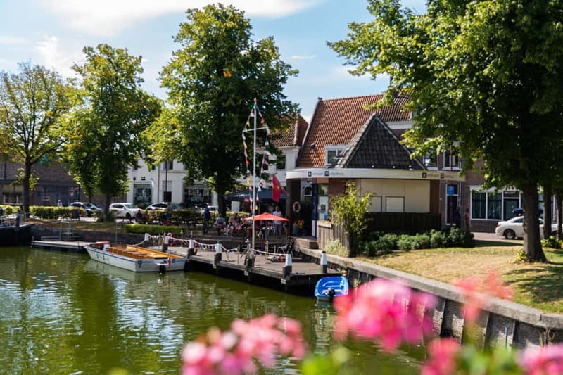 Middelburg: Canoe or SUP Rental City Centre - What the $22 price really buys you