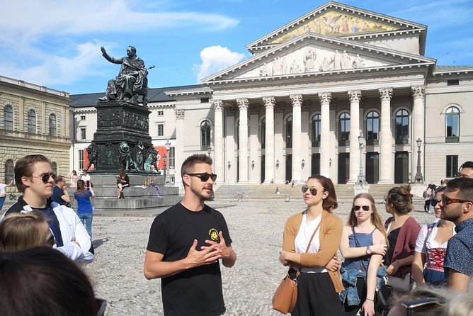 Mini Classic Bike Tour @ 4pm incl. Beer Garden & Surfers 2,5 hrs - The English Garden and Munich’s river surfers