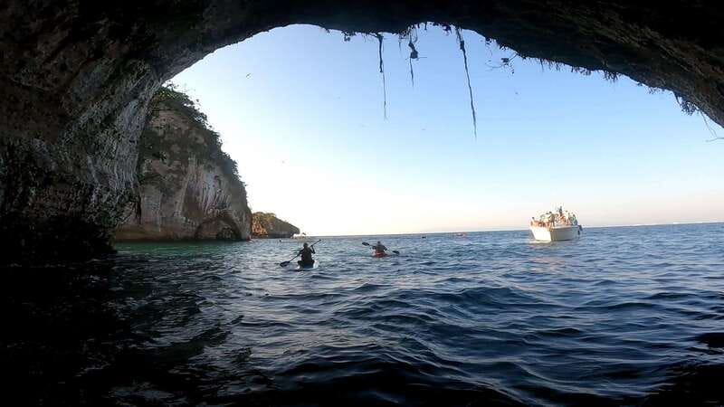 Mismaloya: Stand-Up Paddleboard & Snorkeling to Los Arcos - Why Los Arcos works so well from a paddleboard