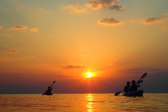 [Miyako Island / Evening] Choice of Sunset SUP or Canoe Tour - Free cruising before the sun drops