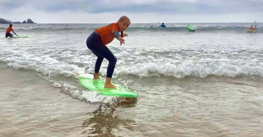 Mundaka: Surfing Course Initiation - The practice session: paddling, positioning, and catching a wave