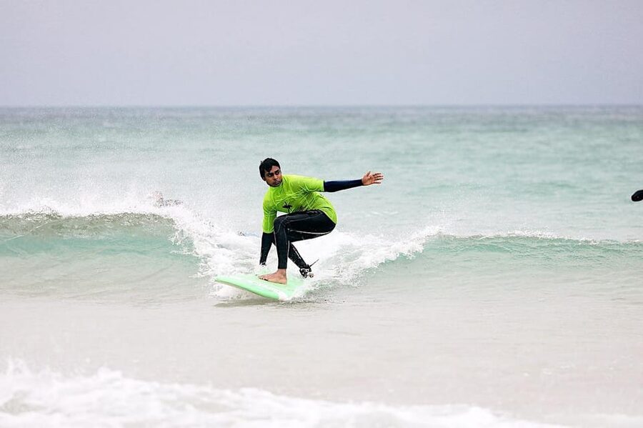 Newquay: 2 hour Surf Experience - For Beginners/Improvers - Who should book this surf lesson?