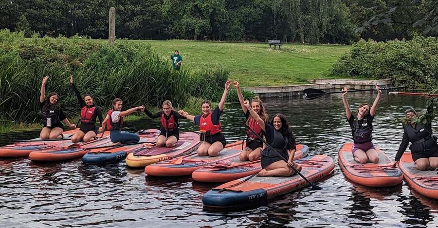 Norwich: Norfolk Broads Stand-up Paddleboard Rental - Heading north through meadows and countryside