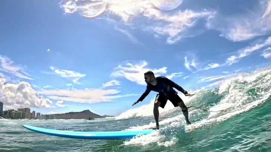 Oahu: 1-on-1 Surfing Lesson in Waikiki - What the $178 price includes