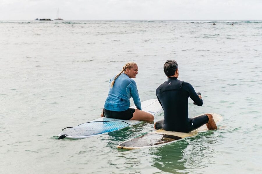 Oahu: Beginner-Friendly Waikiki Beach Surfing Lesson - Arriving at Surfer Girl Academy