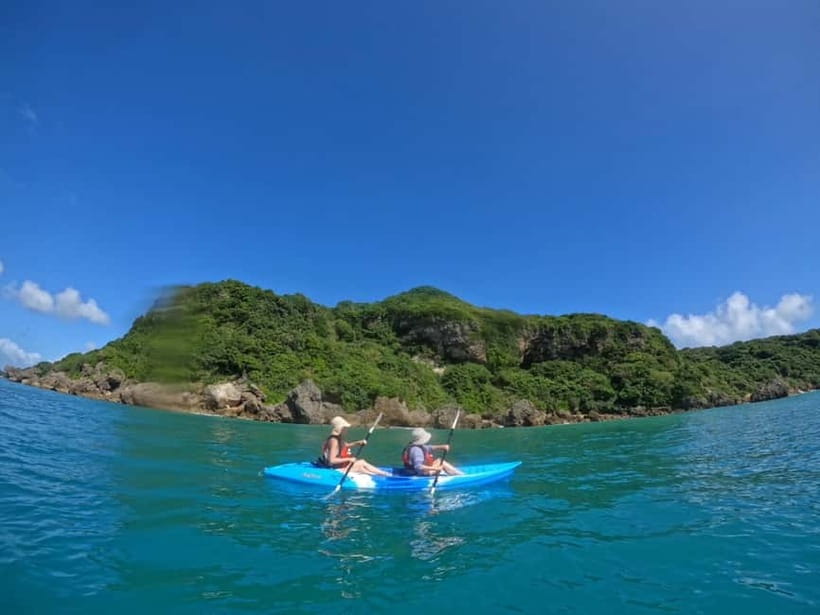 Okinawa: Kayak or SUP Tour to Hamahiga Island - Paddling toward Hamahiga Island