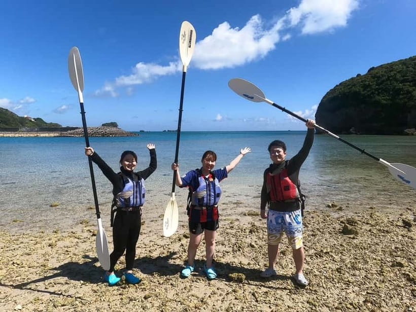 Okinawa: Kayak or SUP Tour to Hamahiga Island - Fifteen minutes of safety and paddle instruction