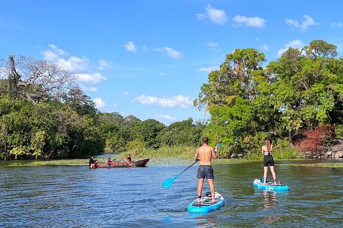 Paddle Boarding and Meditation Wellness Experience in Las Isletas - Meeting Diana and learning the board