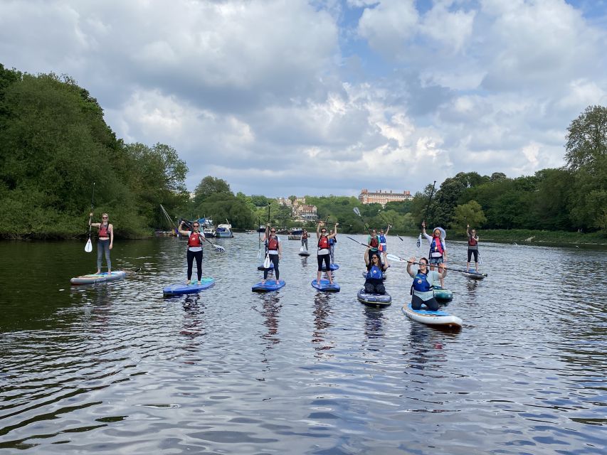 Paddleboard Experience on the beautiful Thames at Richmond - Choosing the upstream route