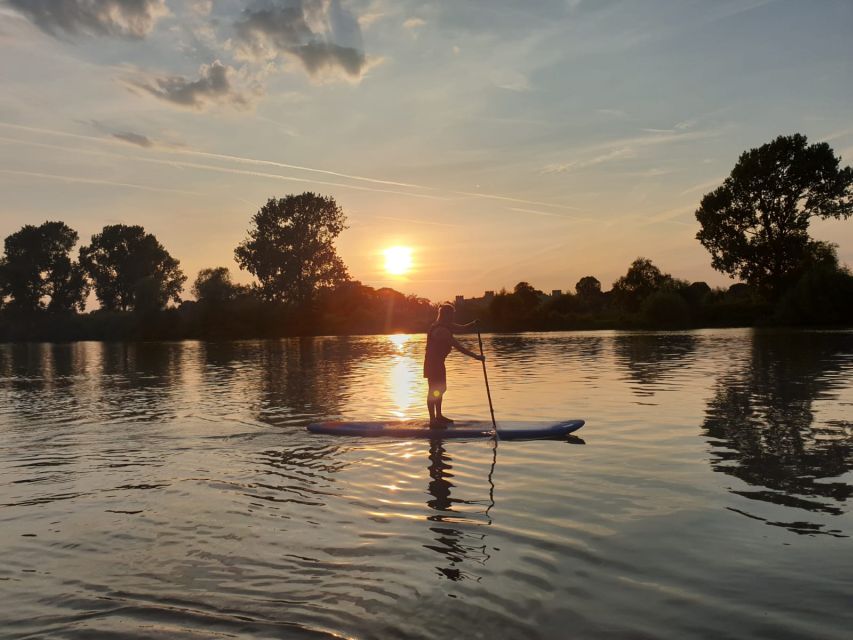 Paddleboard Experience on the beautiful Thames at Richmond - Heading downstream towards Richmond Lock