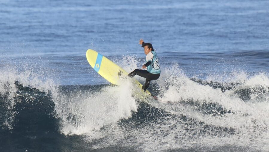 Playa de Las Americas: Surfing Group Lesson +13 Years old - Two hours from warm-up to wave riding