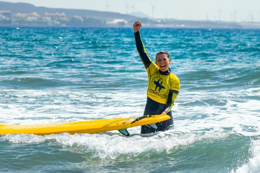 Playa del Inglés Maspalomas: High Quality Surf Classes - The first stage: theory, video, and a proper introduction