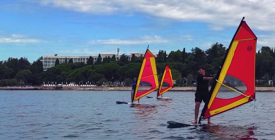 Poreč: 2-hour windsurfing lesson - Turning 180 degrees and finding your way back