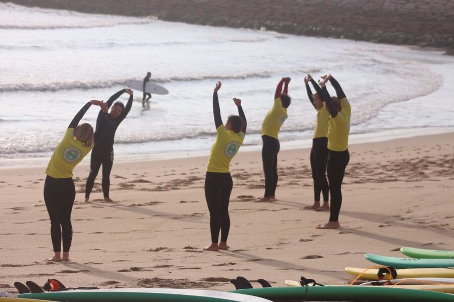 Porto: Small Group Surf Lesson with Transportation - The instructors make the difference