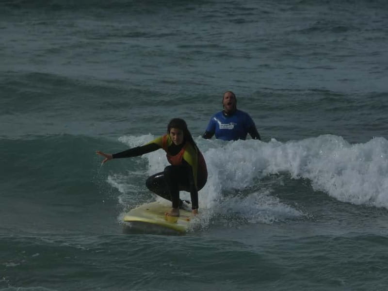 Porto: Surf Lesson in a small group - Timing, tides, and changing sea conditions