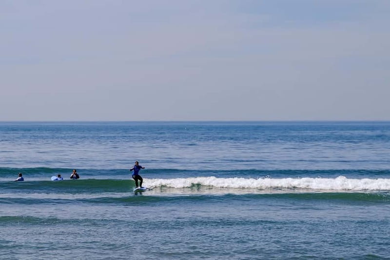 Porto: Surf Lessons with transfer at Porto Surf School - Who should book this experience