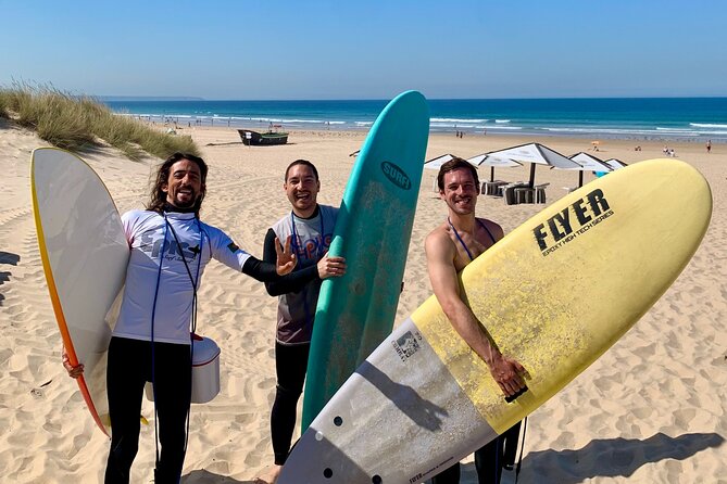 Priv Half Day Surf_full gear round & round trip transport_Lisbon - Arriving at the surf base