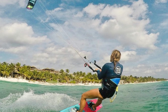 Private Kiteboarding Lesson in Tulum - Water skills: body dragging and power strokes
