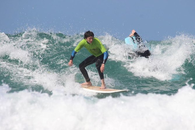 Private One on One Surf Lesson in Newquay, for Beginners / Novice Surfers - Towan Beach and the Newquay surf setting