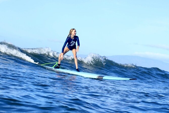 Private Surf Lesson at Kalama Beach in Kihei - Entering the water with the right equipment