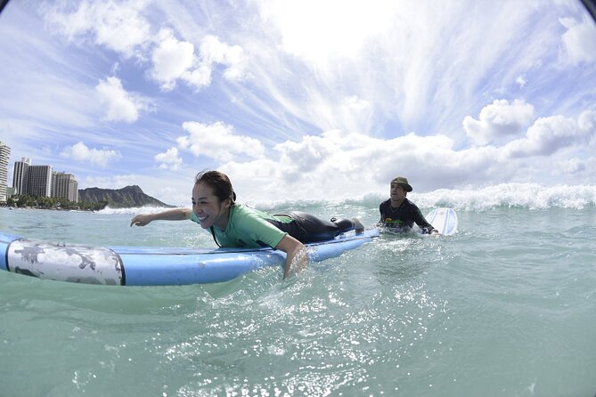 Private Surf Lesson at Waikiki Beach - Learning to surf on Waikiki Beach