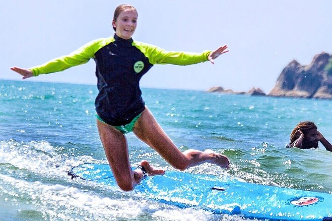 PRIVATE Surf Lesson for Beginners - The first skills: safety, stance, and the pop-up