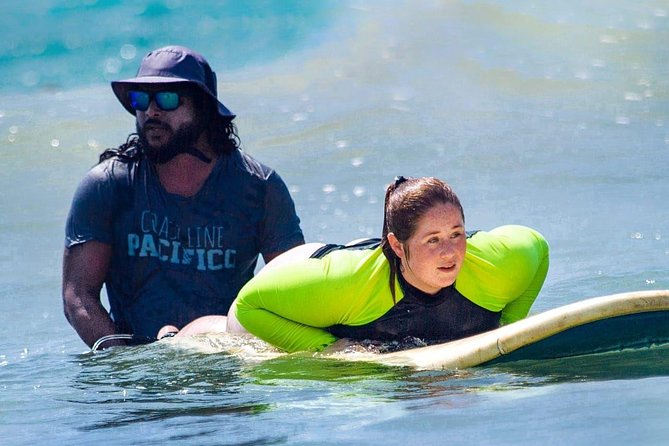 PRIVATE Surf Lesson for Beginners - Paddling out and catching unbroken waves