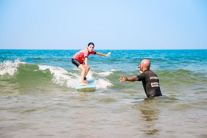 Private Surf Lessons - Reading waves and catching the right one