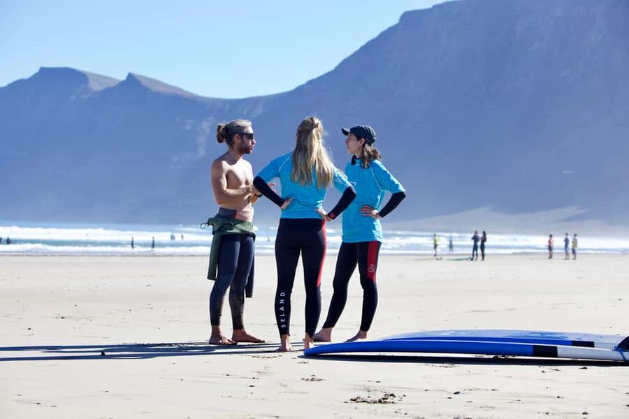Private Surfing in Lanzarote: Enjoy the waves just for you - ALL LEVELS - What makes Lanzarote a useful place to learn