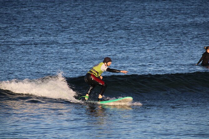Private Surfing Lesson at Playa de las Américas - Language options that make instruction clearer